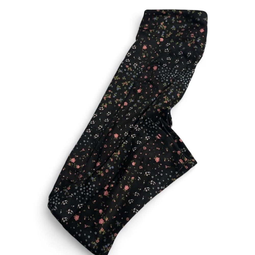 Aeropostale Black Leggings with Floral Print